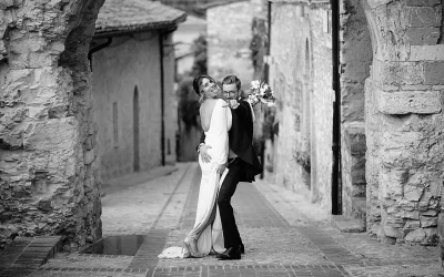 Pose or not pose? Built photo or reportage? Here’s how to make the right choice!